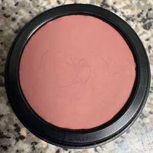 ENCOURAGE CREAM BLUSH NEW SHADE! FROM PROFESSIONAL MAKEUP ARTIST COUNTER!!!